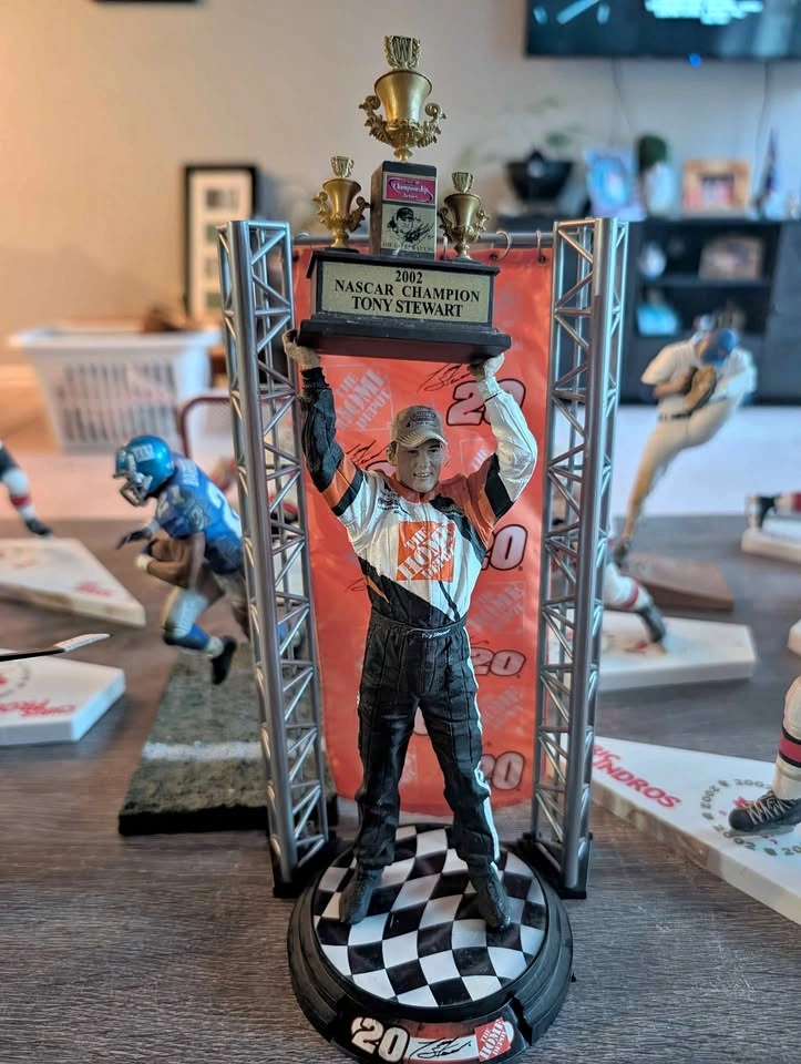 TONY STEWART 2002 NASCAR WINSTON CUP CHAMPION FIGURE