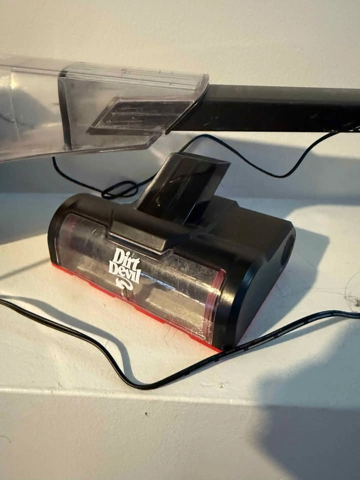 Hand held vacuum - photo 2