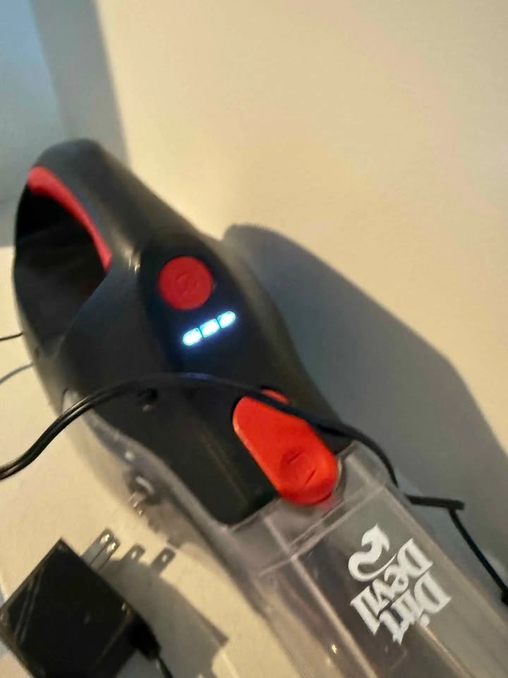 Hand held vacuum - photo 3