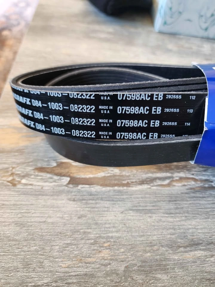 Genuine PACCAR Serpentine Belts (Brand New) - photo 3
