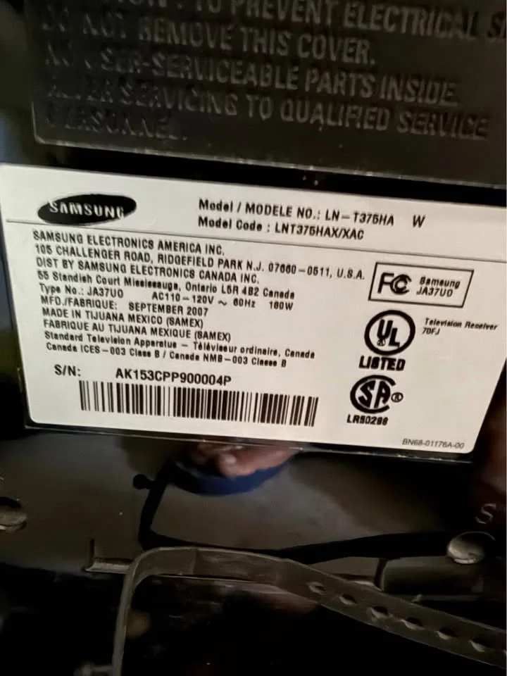 Samsung LCD 32” tv with LG soundbar image indicator(2)