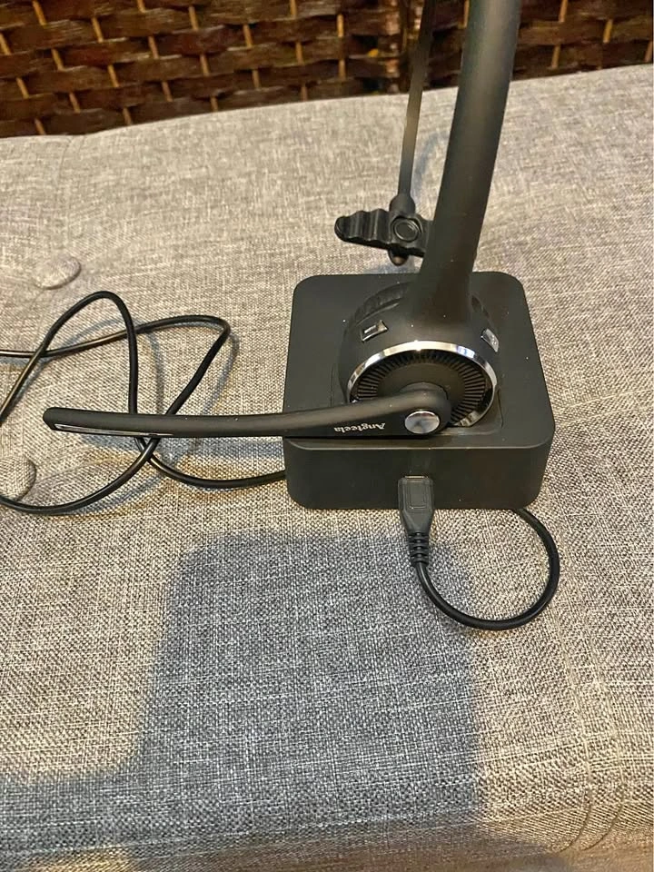 Mono wireless headset