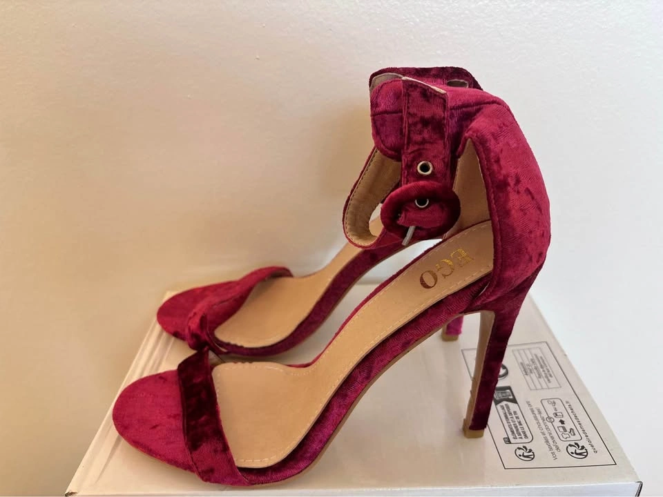 Burgundy Velvet Stiletto Heels - photo 3