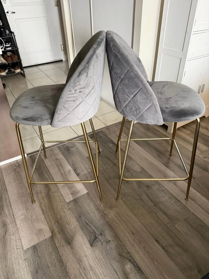 Two Bar Stools for Sale - photo 2