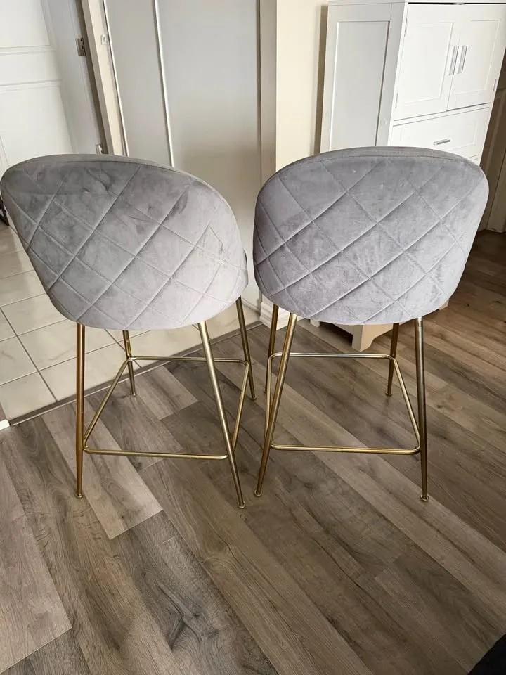 Two Bar Stools for Sale - photo 4