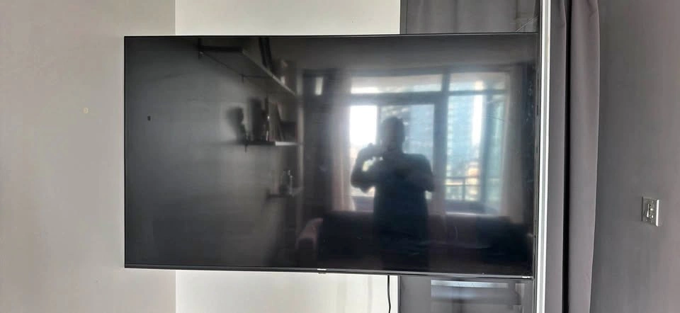 Hisense 58" LED LCD TV 58R63G for Parts / Salvage