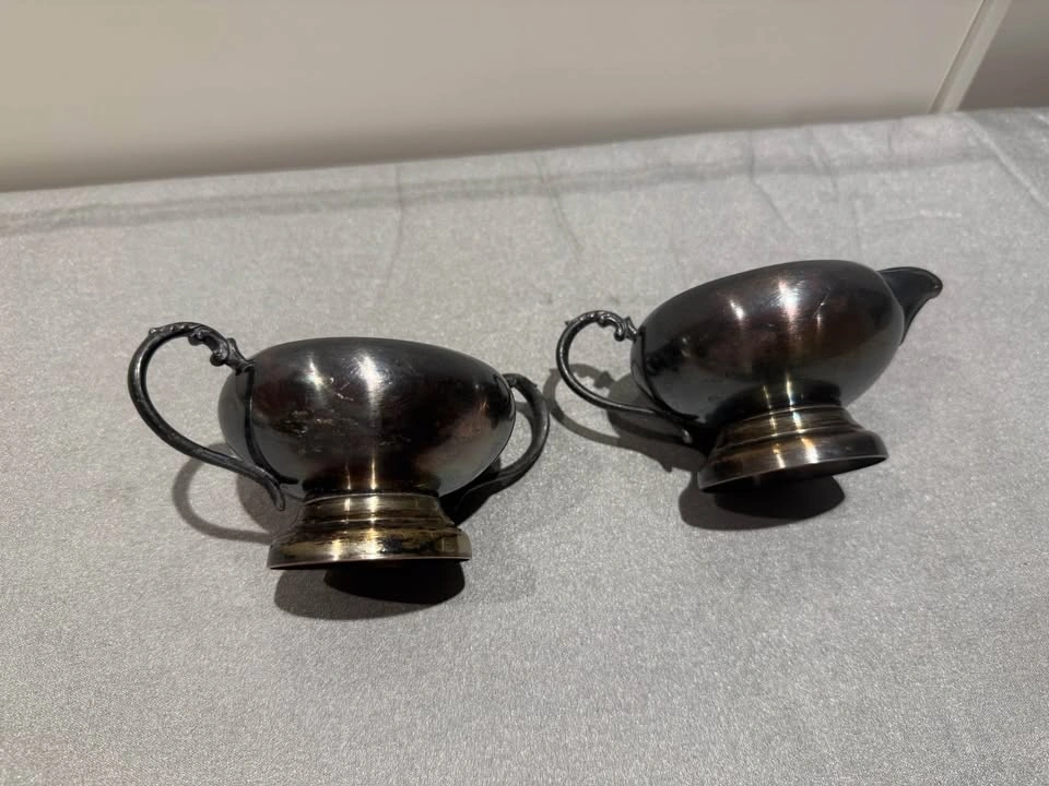 Essay Canada Silver Plate Creamer and Sugar Bowl Set - photo 2