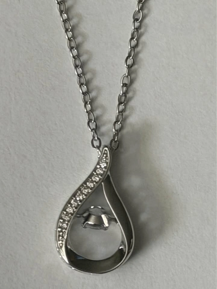 Brand New Sterling Silver Teardrop Moissanite Necklace 18 inch - photo 5