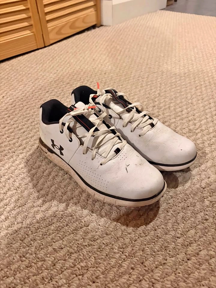 Golf shoes size 9