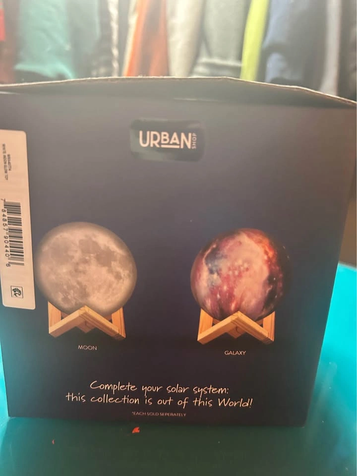 Urban Shop Moon Color Changing Lamp LED Remote Control - photo 3