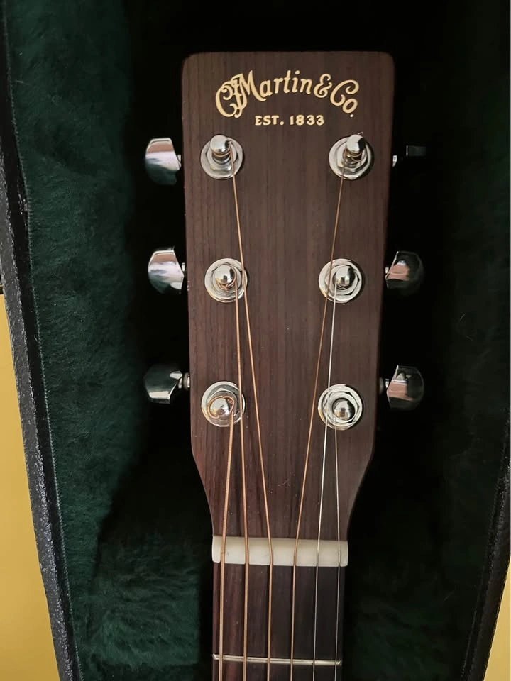Martin D1 Solid Spruce Top & Mahogany Acoustic Guitar - photo 2