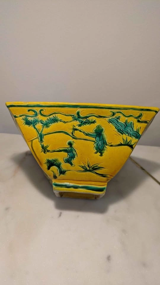 Chinese Yellow and Green Glazed Square Bowl - photo 3