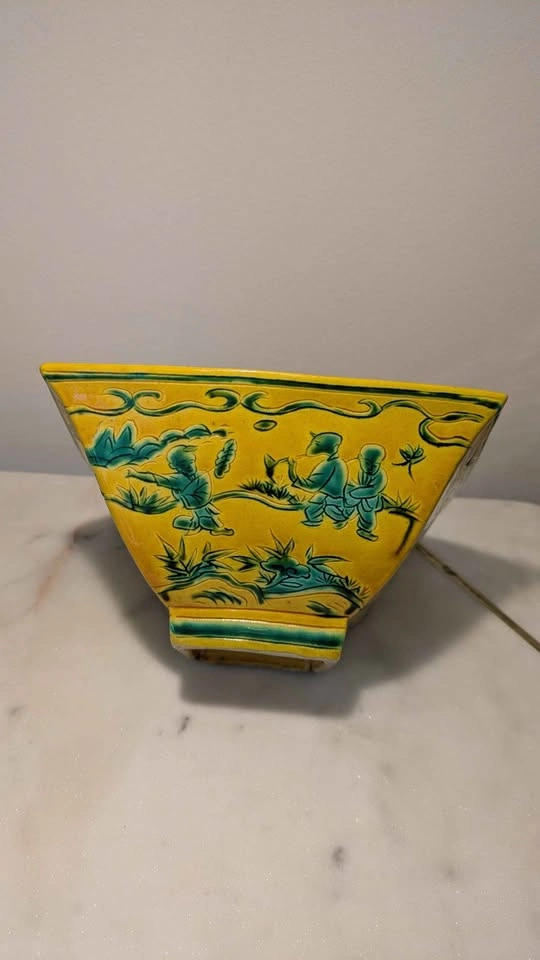 Chinese Yellow and Green Glazed Square Bowl - photo 4