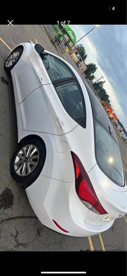 2016 Hyundai Elantra image indicator(2)