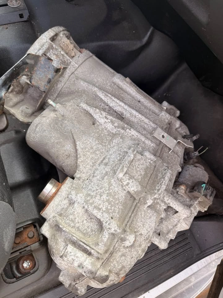 Tahoe / GMC Transmission 6L80 4x4 (123k miles) - photo 5