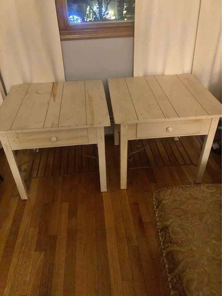 2 White End Tables