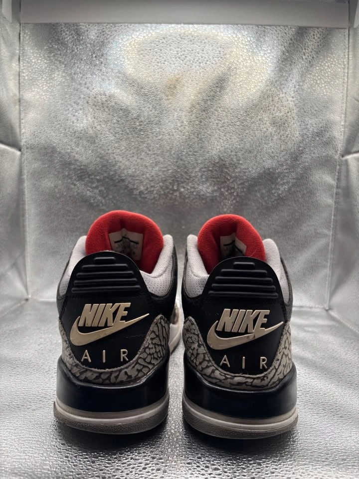Air Jordan 3 black cement 2018 - photo 4