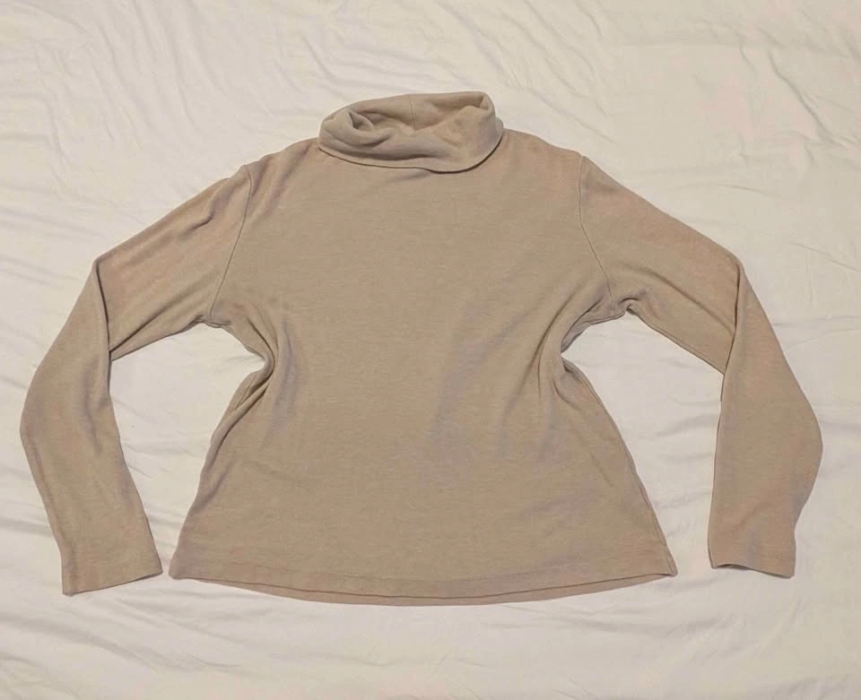 Uniqlo Heattech beige long sleeve top - photo 2