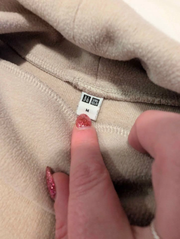 Uniqlo Heattech beige long sleeve top - photo 3
