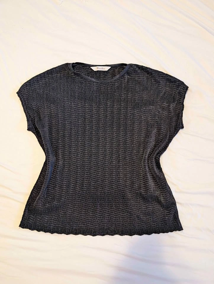 Textured black short sleeve top - photo 2