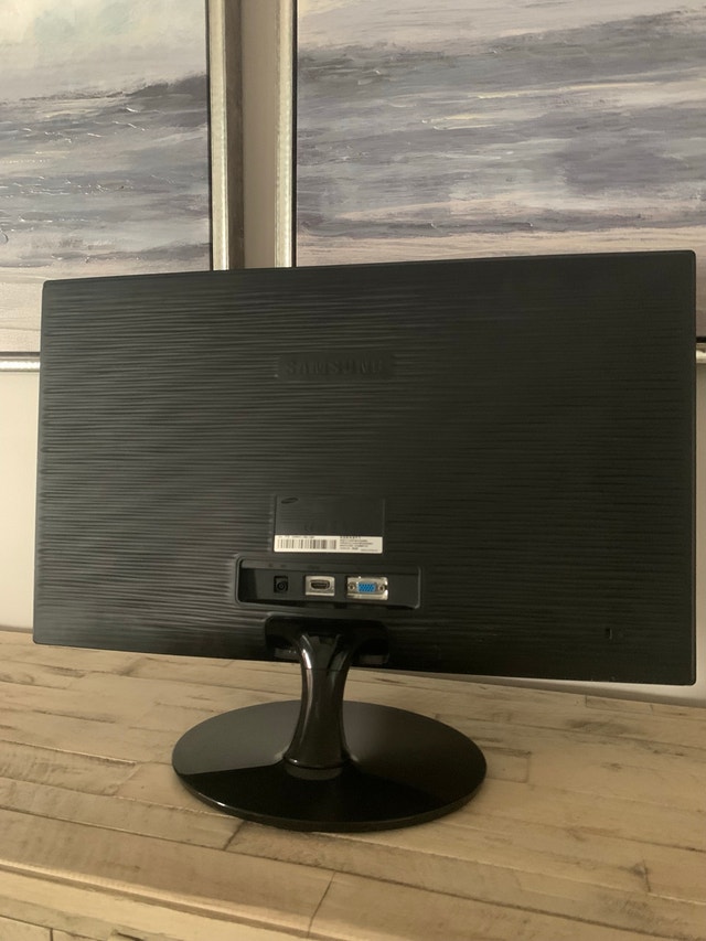 Samsung 24" Full HD 1080p Monitor (SyncMaster S24B300) - photo 3