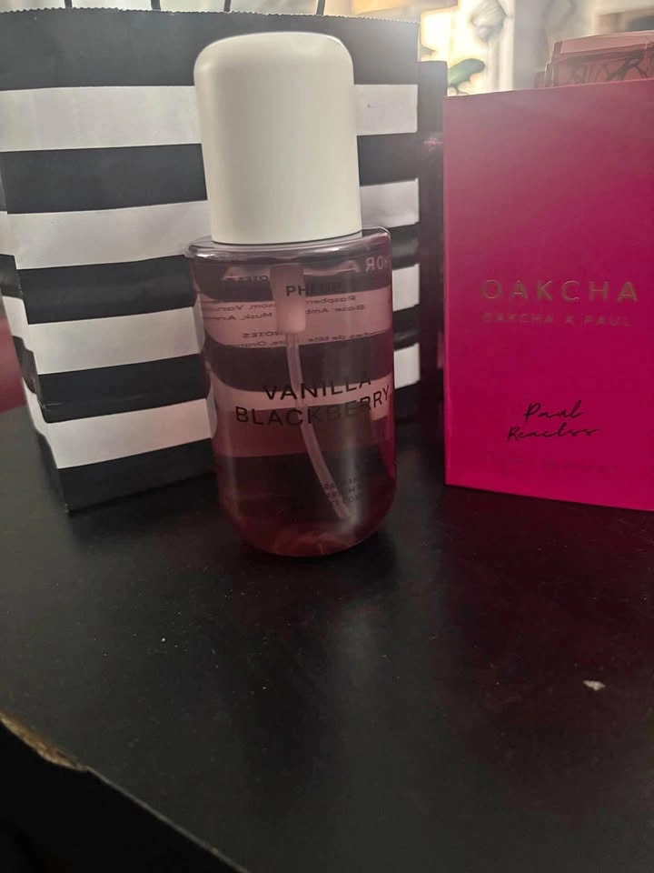 Phlur Vanilla Blackberry Fragrance
