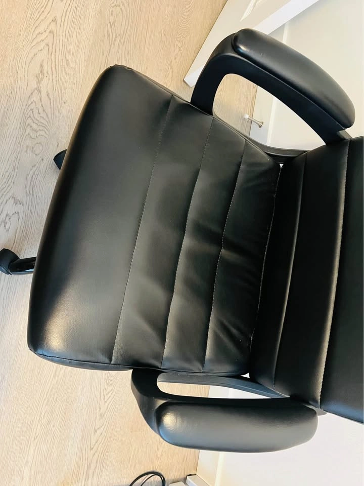 Like New Office Chair / Desk Chair - photo 2