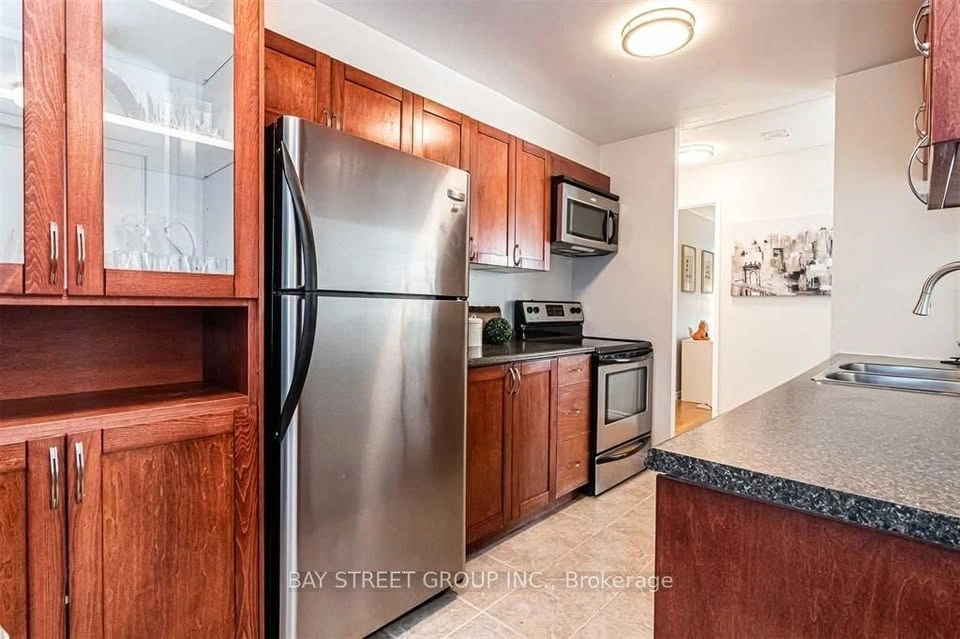 2 beds 2 baths Flat - photo 3