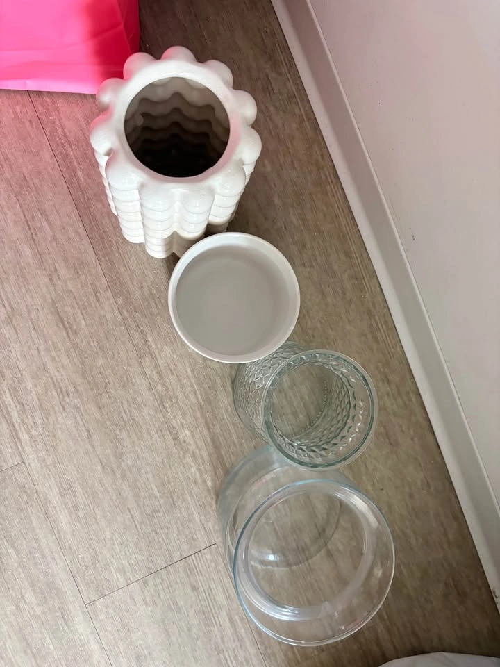 lightly used glass vases ($7 each) - photo 3