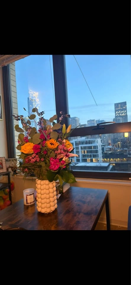 lightly used glass vases ($7 each) - photo 4