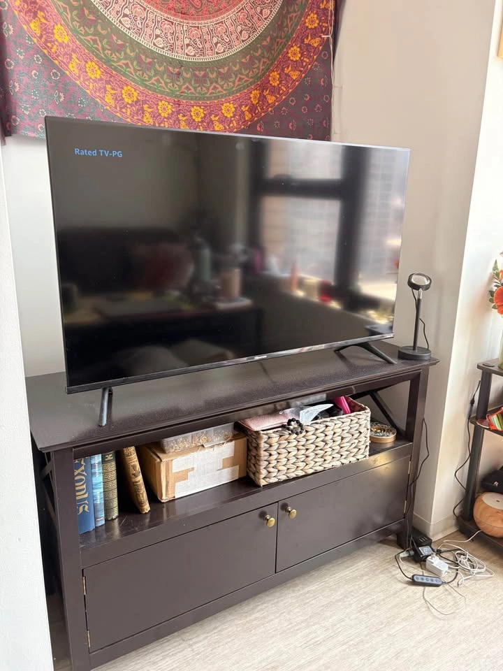 TV Stand - photo 2