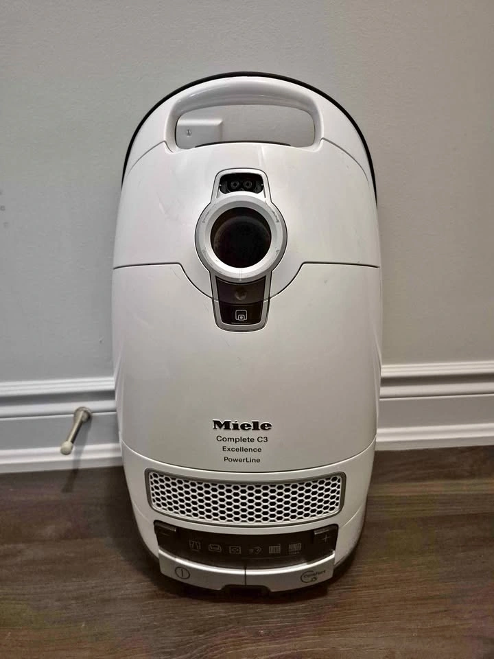 Miele Complete C3 Excellence PowerLine Vacuum