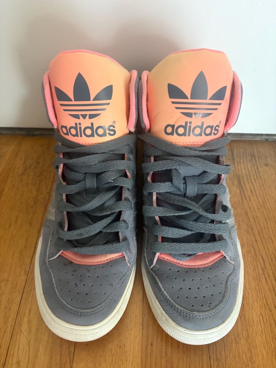 Adidas Sneakers