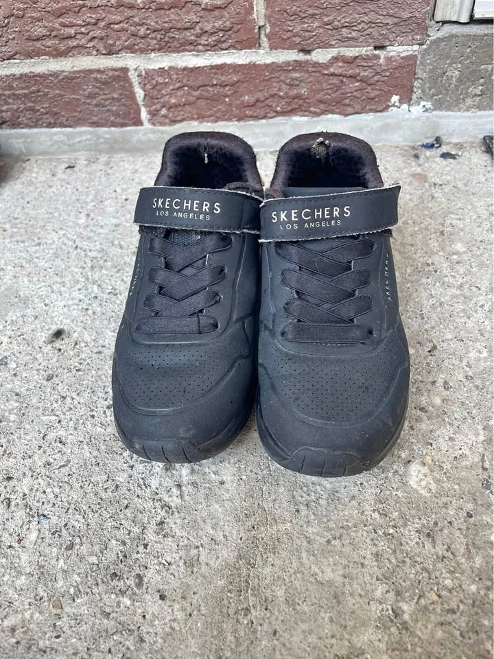 Skechers Los Angeles Black Sneakers Kid’s Size US 13