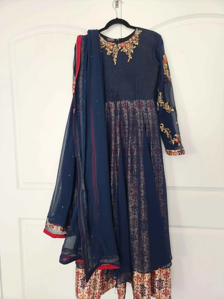 Gown like salwar kurta - photo 2