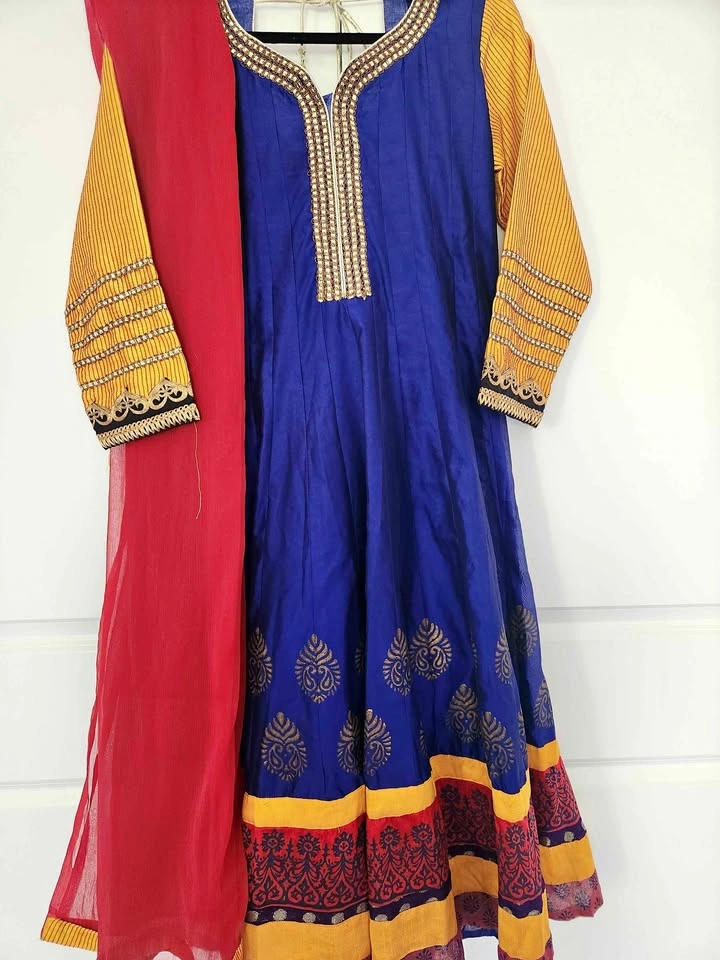 Salwar kurta