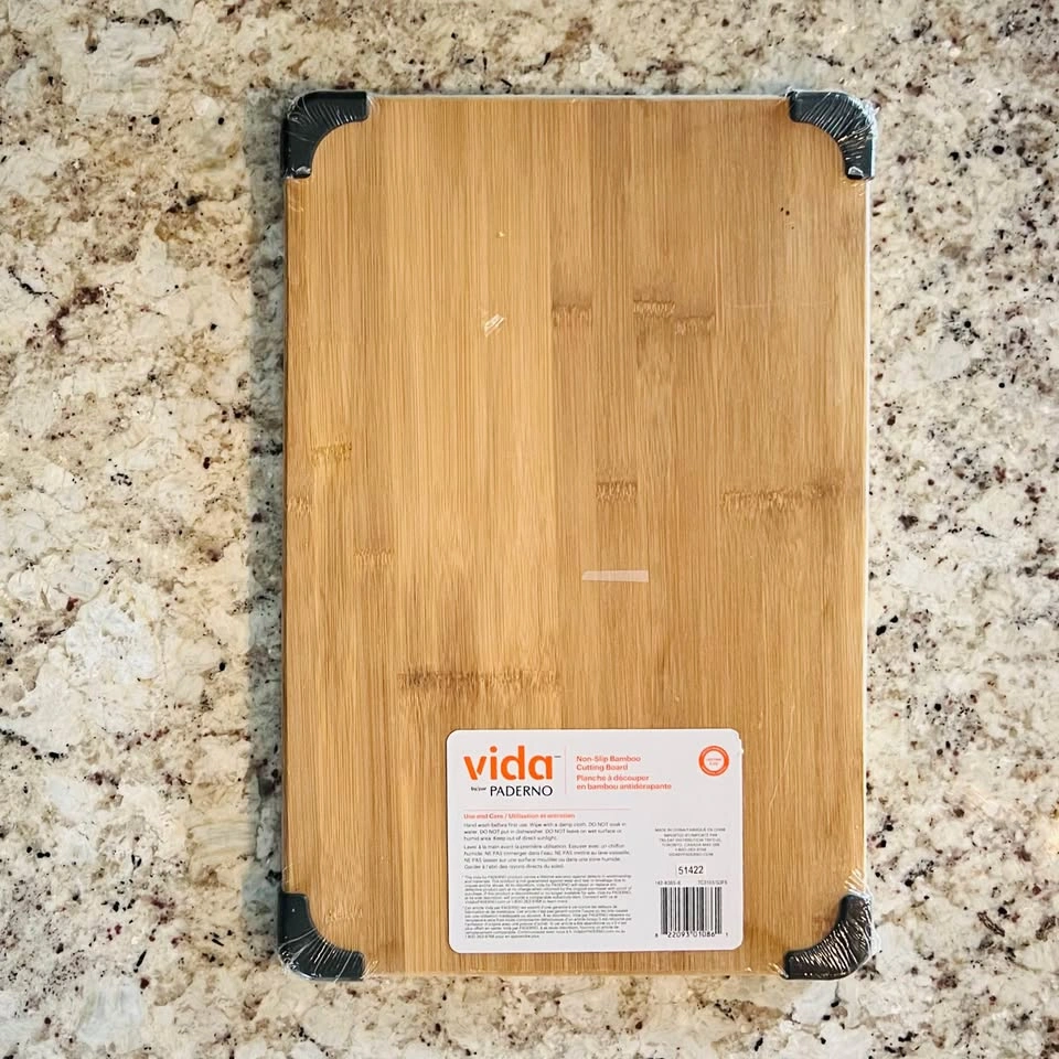 New/Sealed Vida by Paderno Bamboo Cutting Board, Non-Slip, 12” x - photo 2