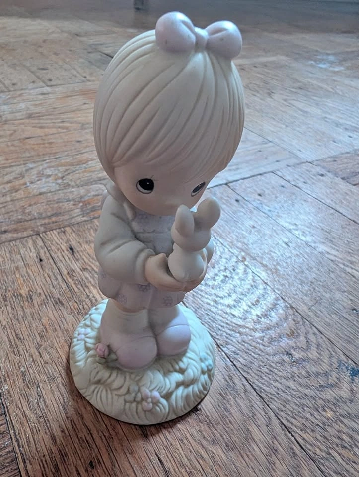 1987 Precious Moments "Wishing You a Happy Easter" figurine