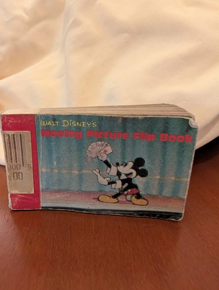 Vintage 1986 Walt Disney moving picture flipbook flip book - photo 2