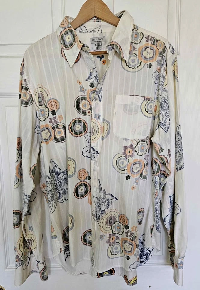 Vintage GUESS Jeans Authentic Floral & Circle Graphic Shirt - Si