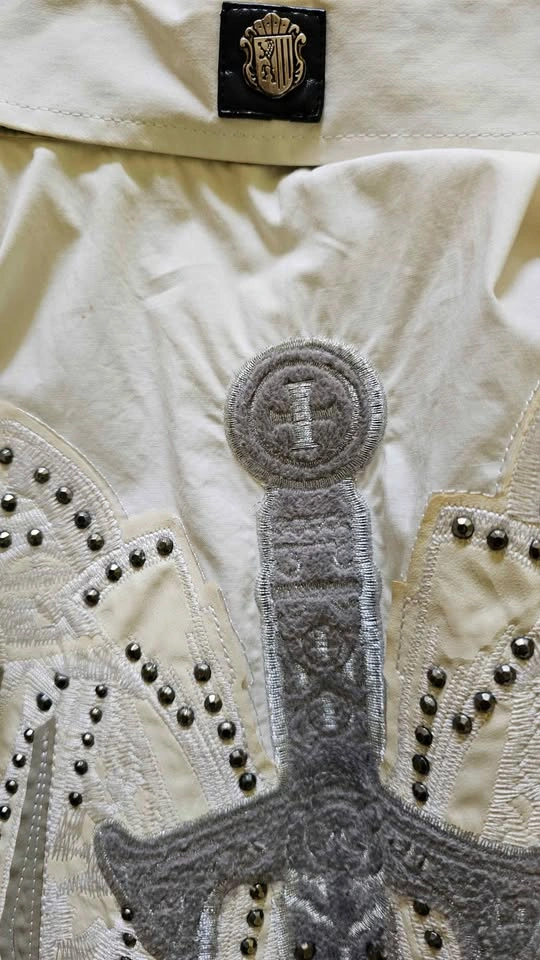 House of Lords Men's Y2K Gothic Angel Wings & Sword Shirt - photo 3