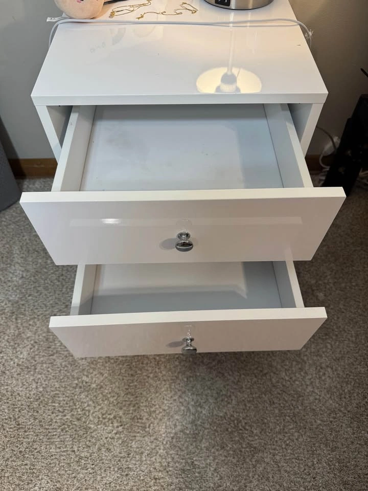 Nightstand - photo 3