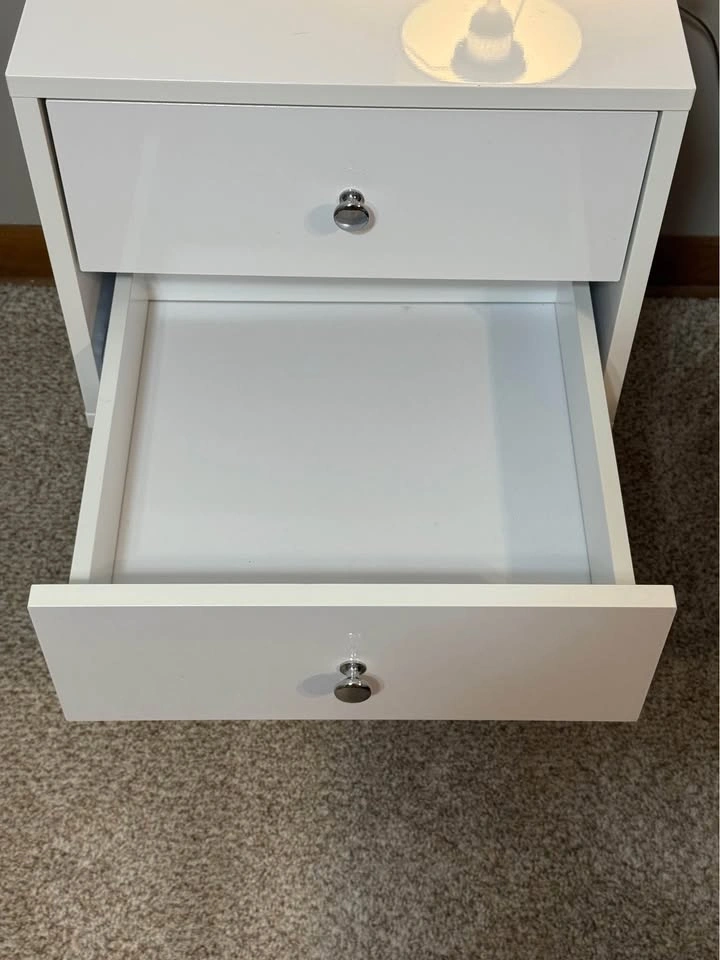 Nightstand - photo 4