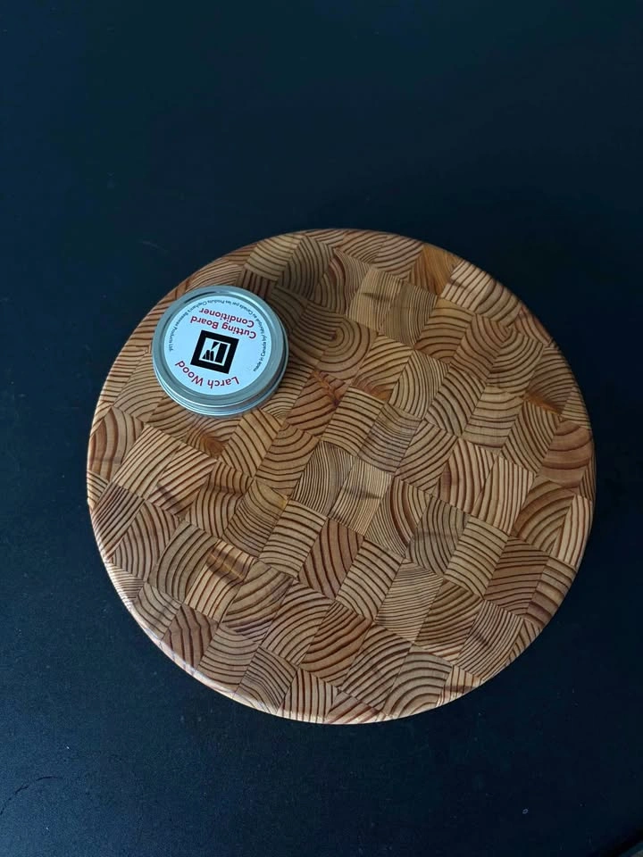 Larch Wood Round End Grain Cutting Board