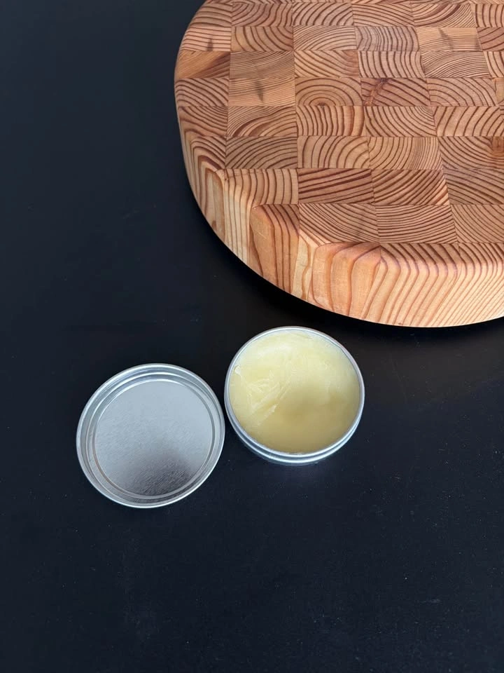 Larch Wood Round End Grain Cutting Board - photo 4