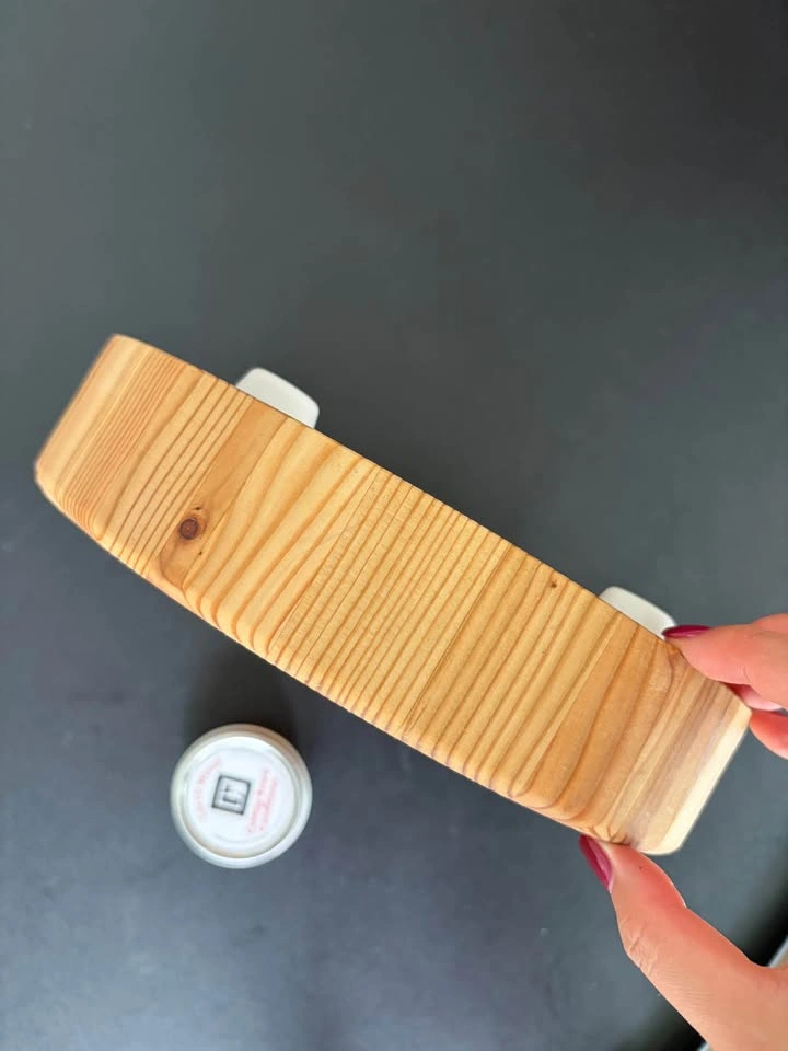 Larch Wood Round End Grain Cutting Board - photo 5