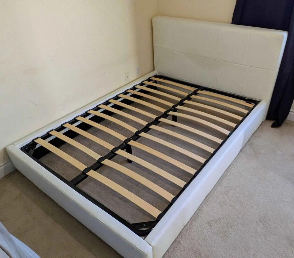 Luxury Queen Bed Frame + mattress - photo 2