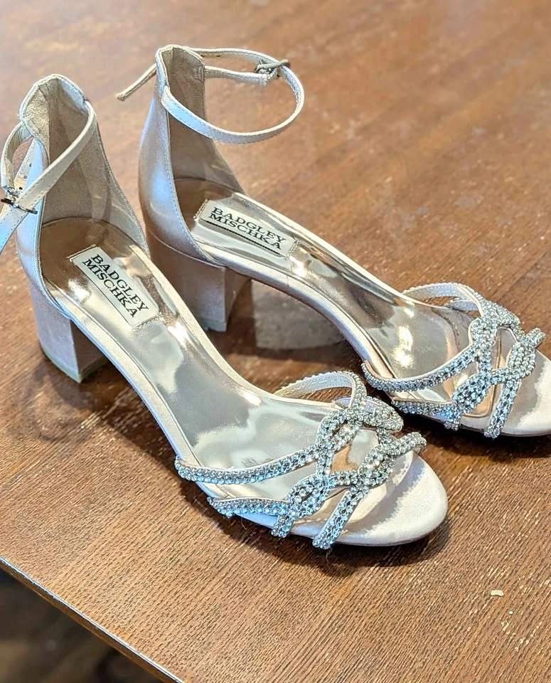 New - Badgley Mischka bridal shoes