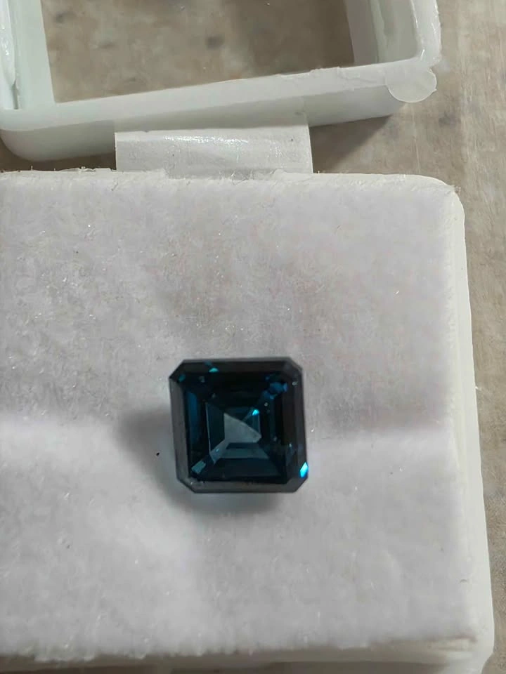 Two Karat Lab Grown Asscher Cut Blue Green Diamond - photo 2