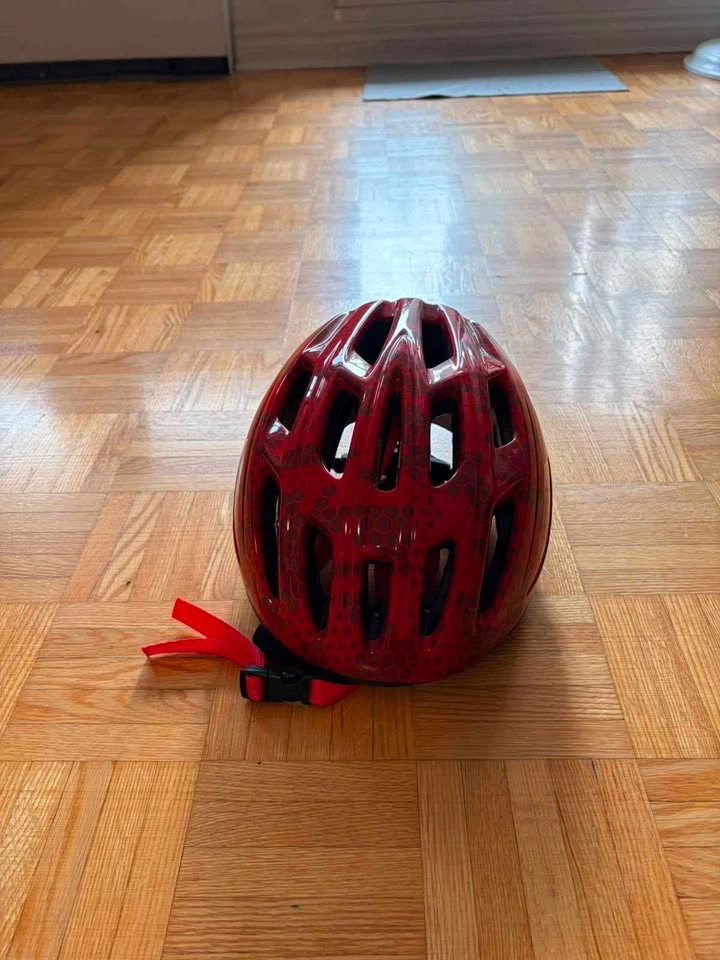 Bicycle Accessories Bundle – 2 Helmets & Supercycle Foot Pump - photo 3